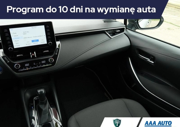Toyota Corolla cena 94000 przebieg: 48226, rok produkcji 2022 z Legionowo małe 301